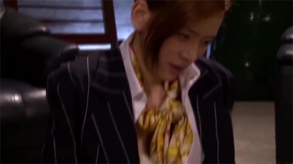 AI系列-孙俪化身淫荡空姐：高空机舱内的罪恶运输，淫液浸透制服诱惑